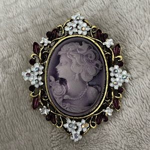 Vintage cameo brooch with flowers lady